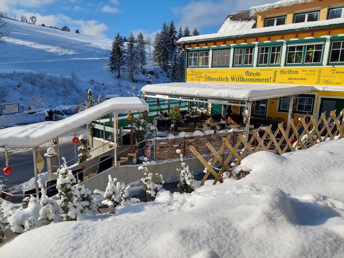 Gasthof Klug Zum Ehrensepp Modriach Dış mekan fotoğraf