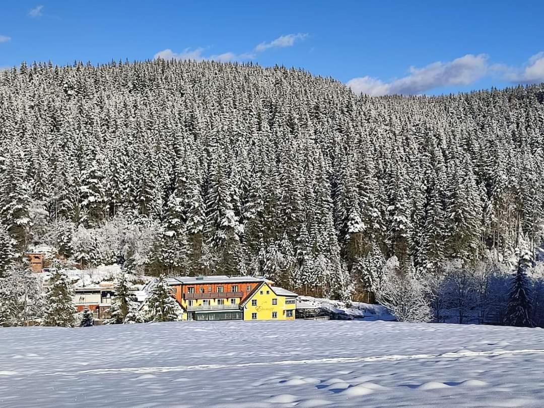 Gasthof Klug Zum Ehrensepp Modriach Dış mekan fotoğraf