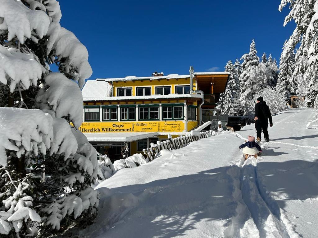 Gasthof Klug Zum Ehrensepp Modriach Dış mekan fotoğraf